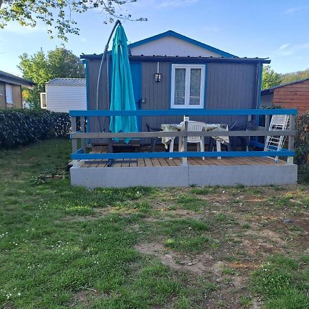 Chalet Pour 5 Personnes Equipe Sur Emplacement Privatif Dans Camping 4 Etoiles Appartenant Et Gere Par Un Particulier Hotel Foix Exterior photo