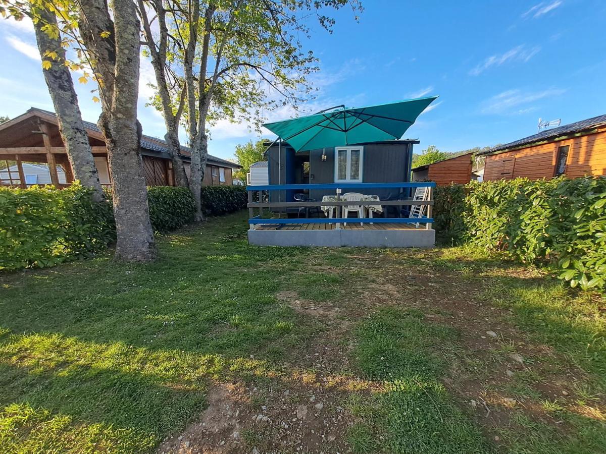 Chalet Pour 5 Personnes Equipe Sur Emplacement Privatif Dans Camping 4 Etoiles Appartenant Et Gere Par Un Particulier Hotel Foix Exterior photo