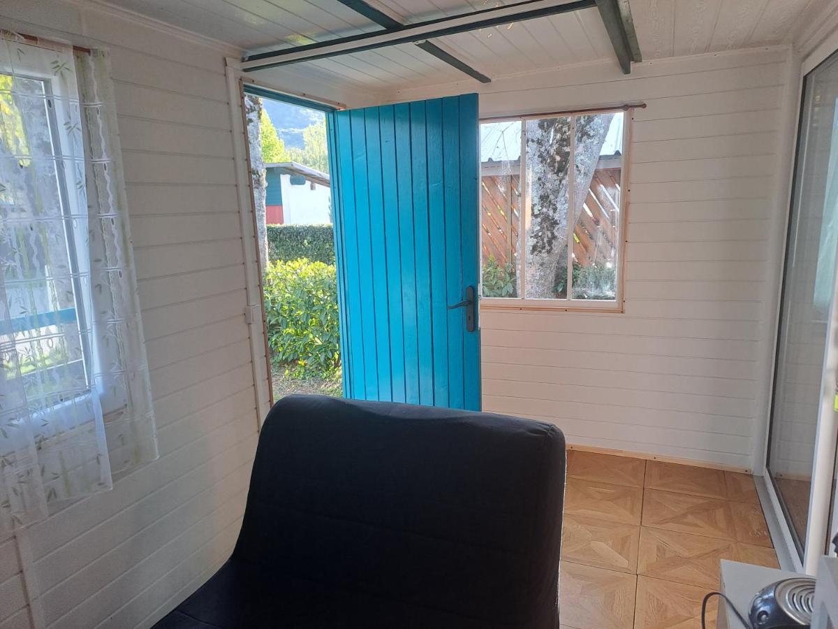 Chalet Pour 5 Personnes Equipe Sur Emplacement Privatif Dans Camping 4 Etoiles Appartenant Et Gere Par Un Particulier Hotel Foix Exterior photo