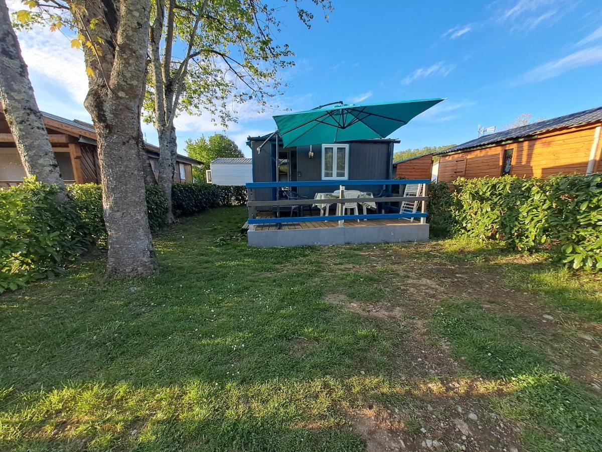 Chalet Pour 5 Personnes Equipe Sur Emplacement Privatif Dans Camping 4 Etoiles Appartenant Et Gere Par Un Particulier Hotel Foix Exterior photo