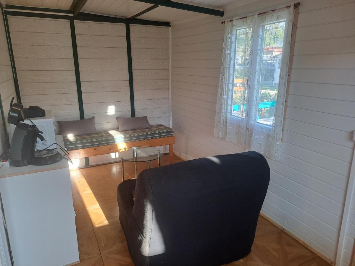 Chalet Pour 5 Personnes Equipe Sur Emplacement Privatif Dans Camping 4 Etoiles Appartenant Et Gere Par Un Particulier Hotel Foix Exterior photo
