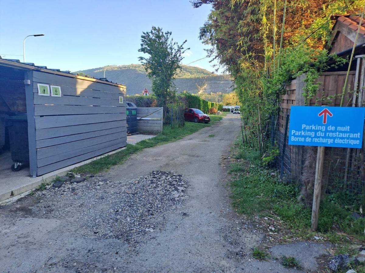 Chalet Pour 5 Personnes Equipe Sur Emplacement Privatif Dans Camping 4 Etoiles Appartenant Et Gere Par Un Particulier Hotel Foix Exterior photo