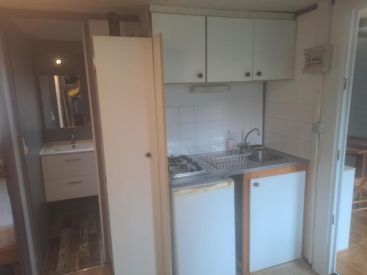 Chalet Pour 5 Personnes Equipe Sur Emplacement Privatif Dans Camping 4 Etoiles Appartenant Et Gere Par Un Particulier Hotel Foix Exterior photo
