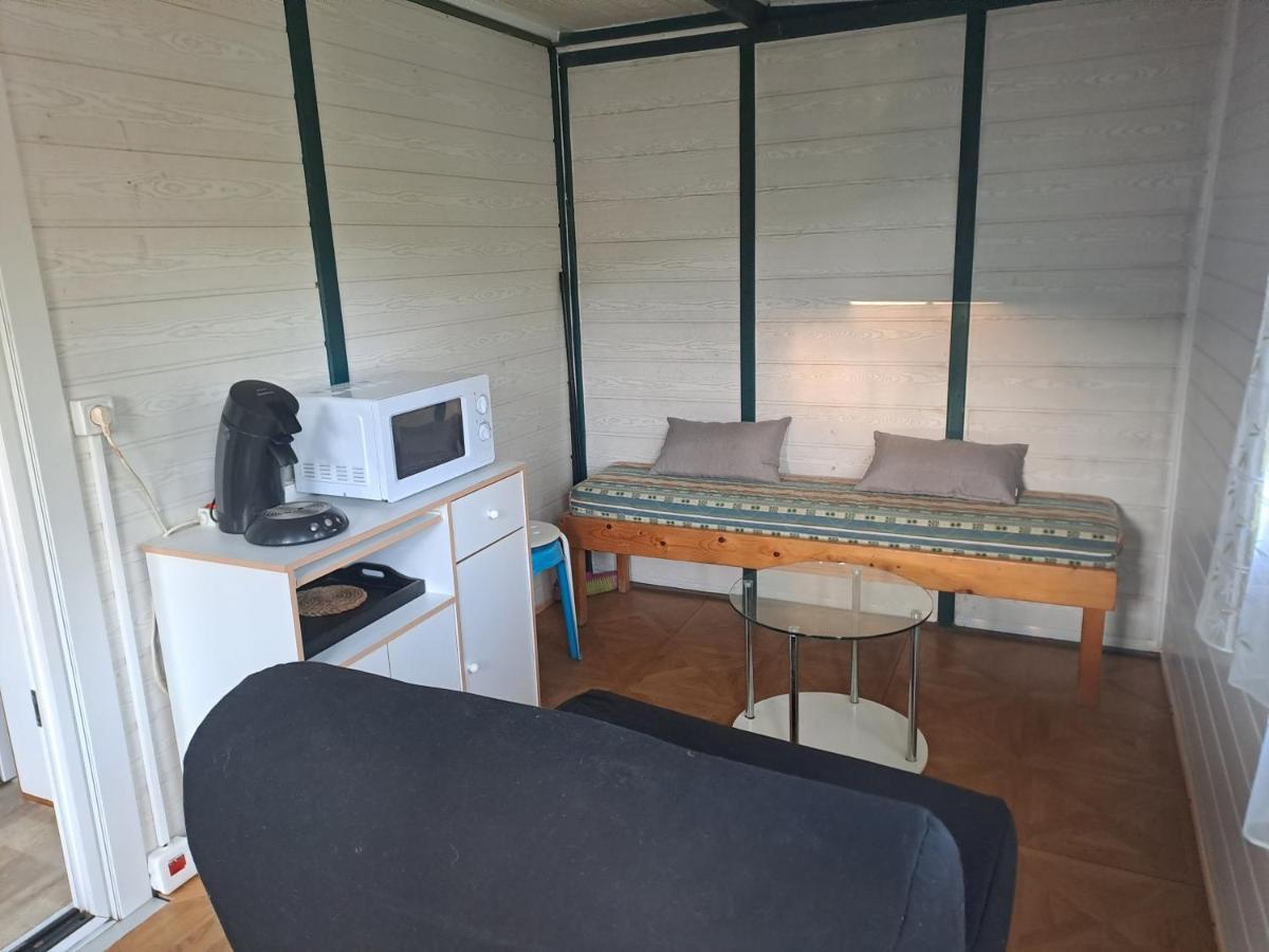 Chalet Pour 5 Personnes Equipe Sur Emplacement Privatif Dans Camping 4 Etoiles Appartenant Et Gere Par Un Particulier Hotel Foix Exterior photo