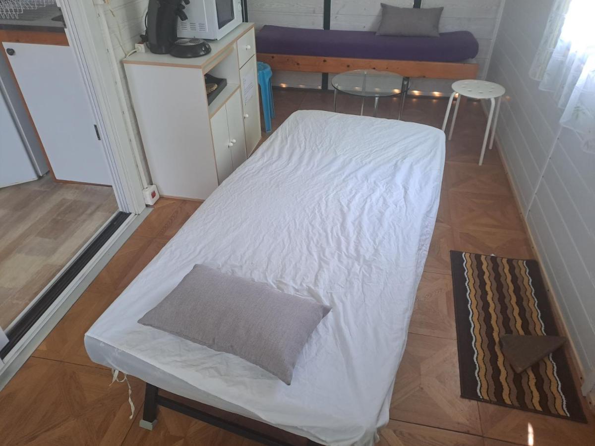 Chalet Pour 5 Personnes Equipe Sur Emplacement Privatif Dans Camping 4 Etoiles Appartenant Et Gere Par Un Particulier Hotel Foix Exterior photo