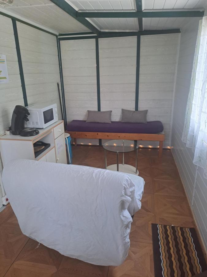 Chalet Pour 5 Personnes Equipe Sur Emplacement Privatif Dans Camping 4 Etoiles Appartenant Et Gere Par Un Particulier Hotel Foix Exterior photo